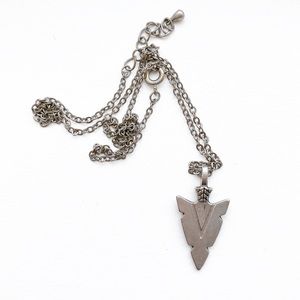 Vintage boho pewter arrowhead pendant necklace